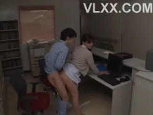 Về quê chơi, em rể bị bồn chứa tinh của anh trai quyến rũ
