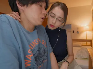 Người chồng đần để vợ yêu đi cắm trại cùng mấy gã gần nhà vì bận công việc và cái kết