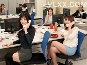 Chịch đồng nghiệp nữ mông to đã có chồng