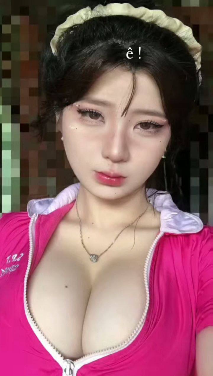 Mu em đồng nghiệp múp rụp bú mãi không chán